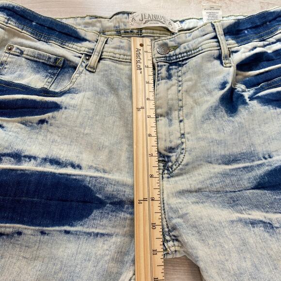 Akademiks Jeanius Distressed Jeans Men 36x30 Vintage Washed Whisker Grunge - Picture 11 of 12